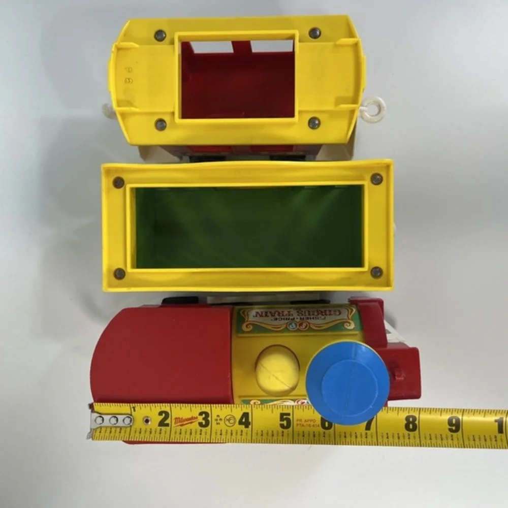 Fisher Price Family Circus Train #991 Vintage 1973 Comes with 3 Cars‎ Train Set